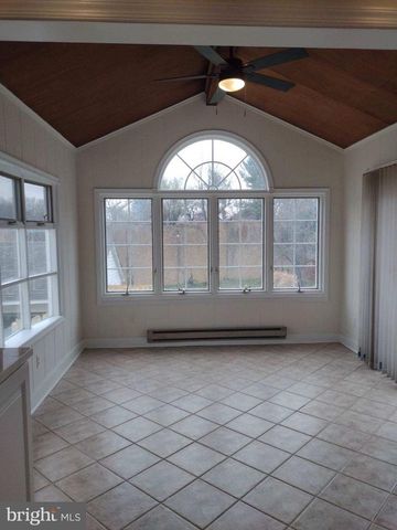 812 FOREST GLEN RD, Silver Spring, MD 20901