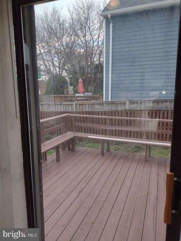 812 FOREST GLEN RD, Silver Spring, MD 20901