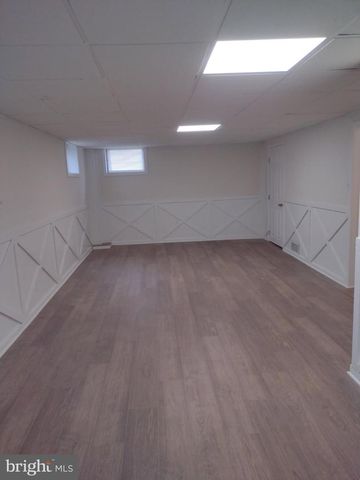 812 FOREST GLEN RD, Silver Spring, MD 20901