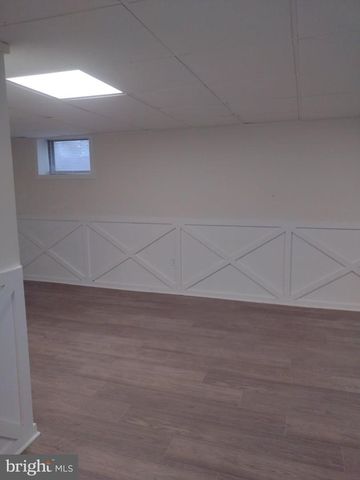 812 FOREST GLEN RD, Silver Spring, MD 20901