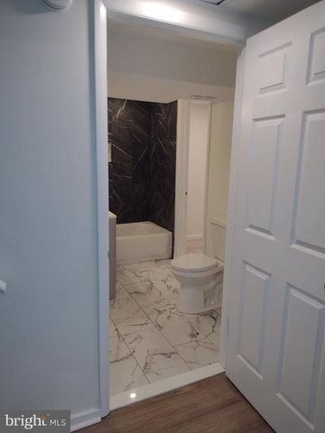 812 FOREST GLEN RD, Silver Spring, MD 20901