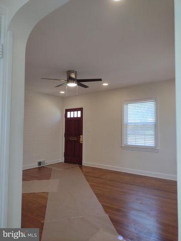 812 FOREST GLEN RD, Silver Spring, MD 20901