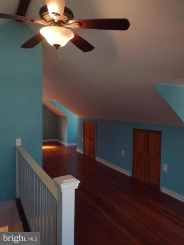 812 FOREST GLEN RD, Silver Spring, MD 20901