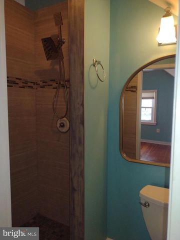 812 FOREST GLEN RD, Silver Spring, MD 20901