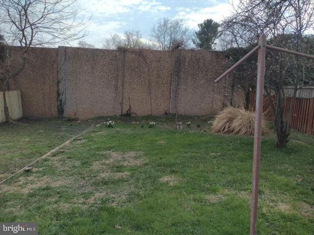 812 FOREST GLEN RD, Silver Spring, MD 20901