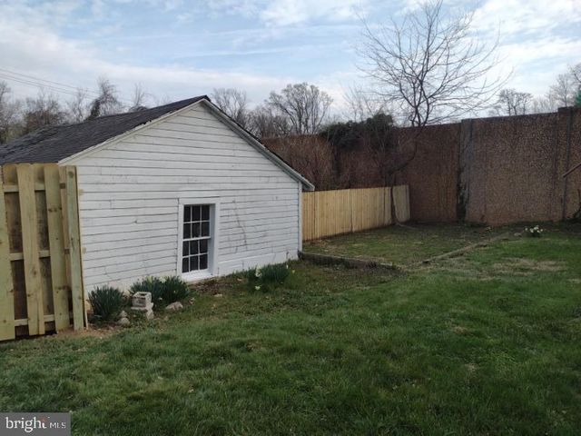 812 FOREST GLEN RD, Silver Spring, MD 20901