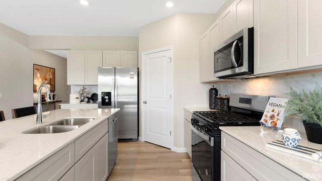 6656 Jerome Park Place, Fort Wayne, IN 46835