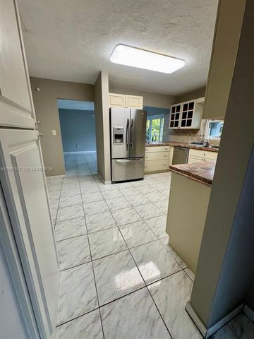 2505 SW 126th Ave, Miami, FL 33175