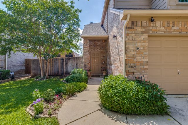 1029 Liberty Circle, Hurst, TX 76053