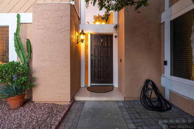 18097 Valladares, San Diego, CA 92127
