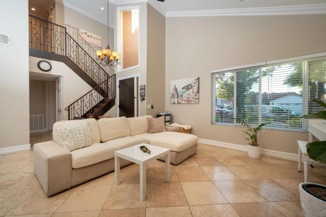 18097 Valladares, San Diego, CA 92127