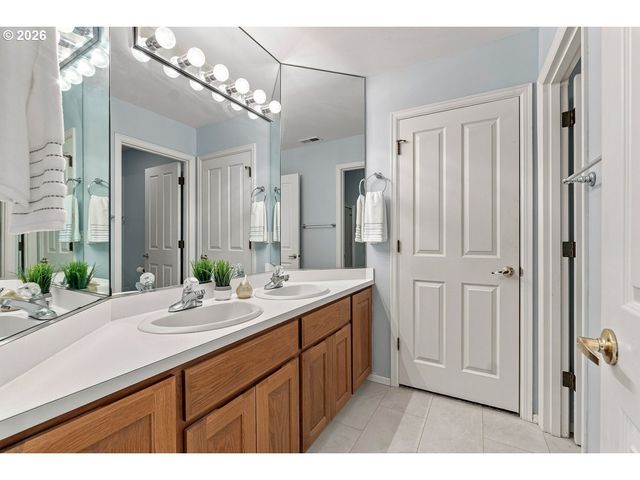 16240 Sw NIGHTHAWK Dr, Beaverton, OR 97007