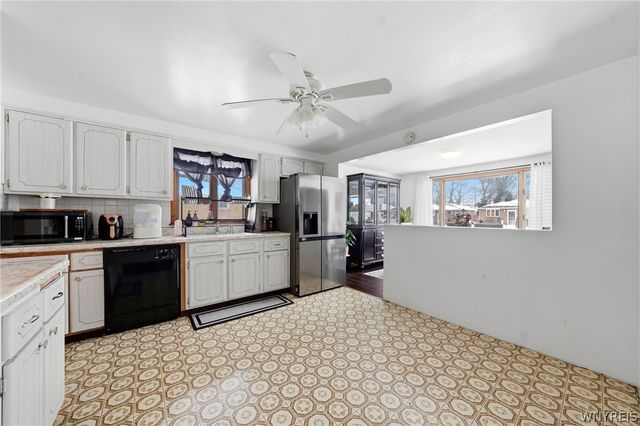 9 Marann Terrace, West Seneca, NY 14206