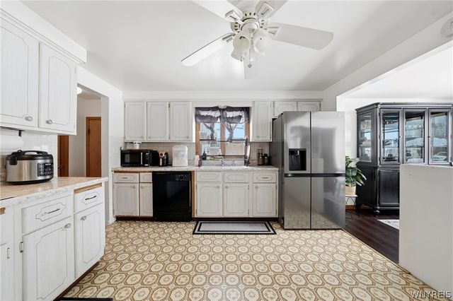 9 Marann Terrace, West Seneca, NY 14206