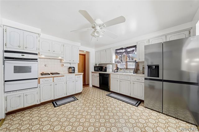 9 Marann Terrace, West Seneca, NY 14206