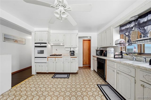 9 Marann Terrace, West Seneca, NY 14206