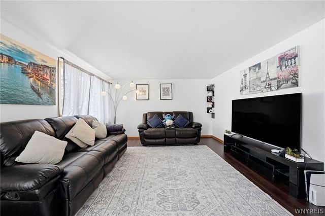 9 Marann Terrace, West Seneca, NY 14206