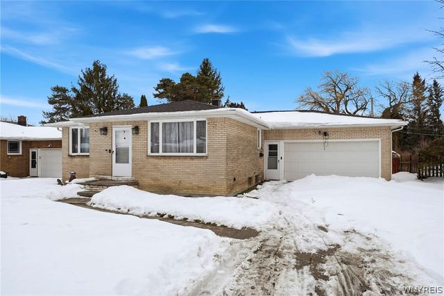 9 Marann Terrace, West Seneca, NY 14206