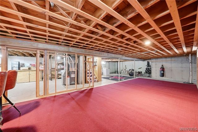 9 Marann Terrace, West Seneca, NY 14206