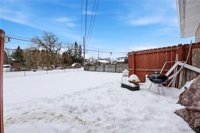 9 Marann Terrace, West Seneca, NY 14206