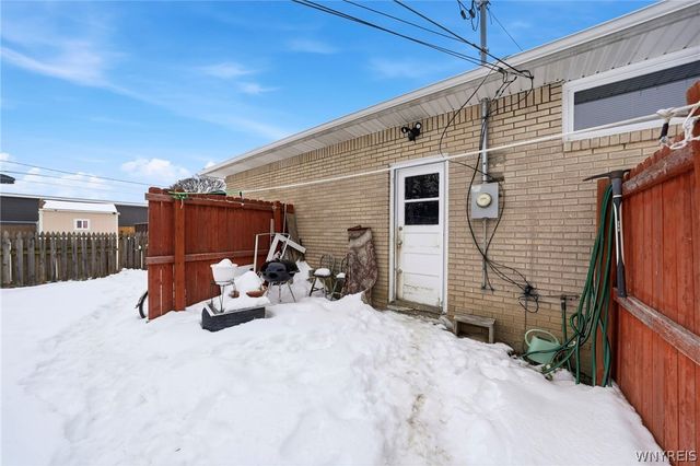 9 Marann Terrace, West Seneca, NY 14206