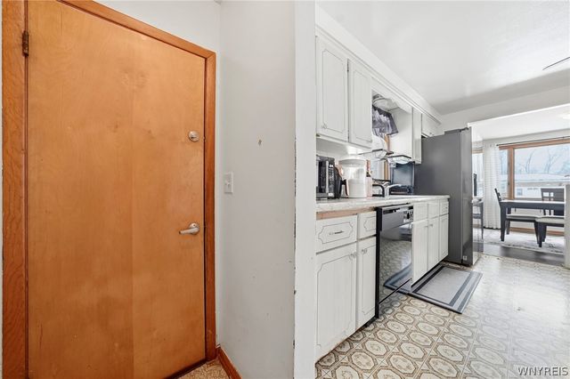 9 Marann Terrace, West Seneca, NY 14206