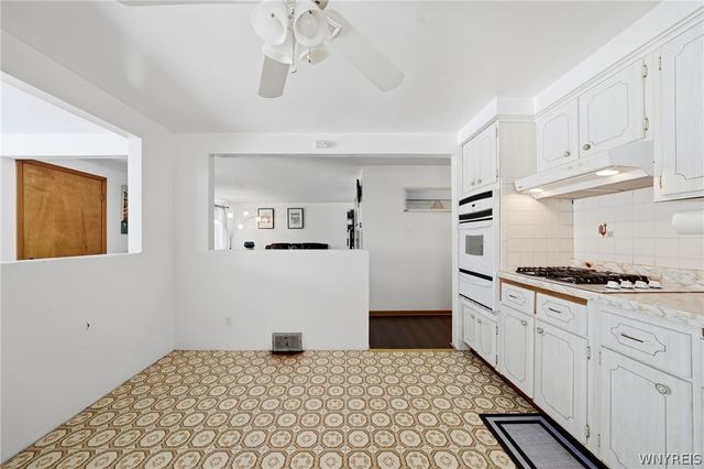 9 Marann Terrace, West Seneca, NY 14206