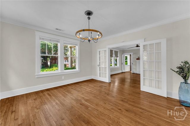 125 E 54th Street, Savannah, GA 31405
