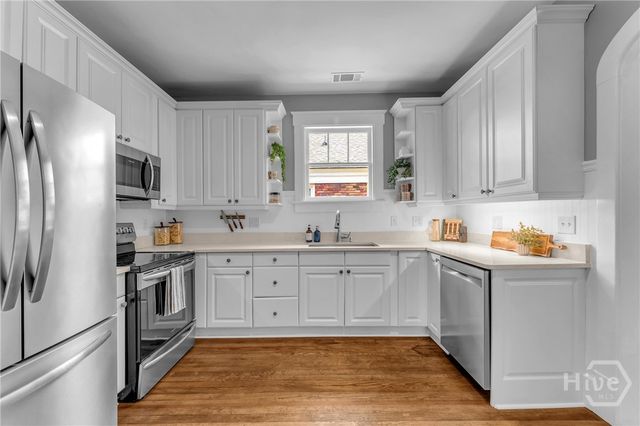 125 E 54th Street, Savannah, GA 31405