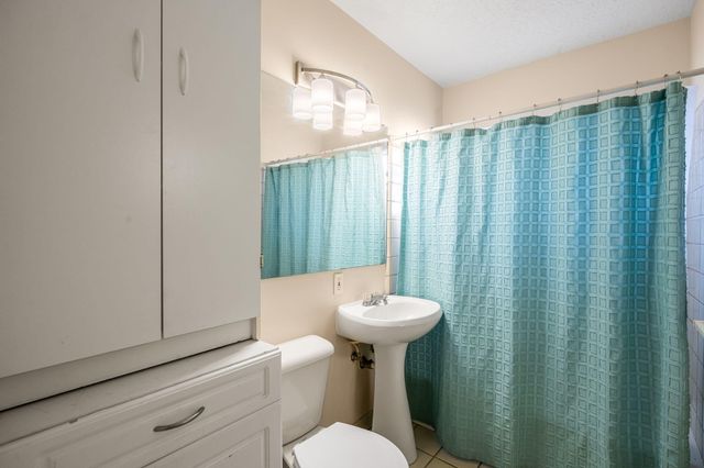 701 Laguayra Drive NE, Albuquerque, NM 87108