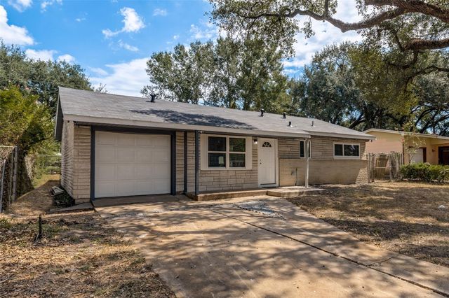 200 Pine Street, Prairie View, TX 77445