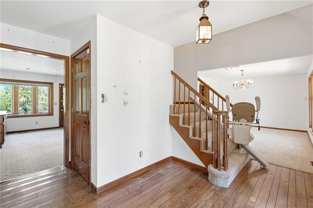 20208 S Bridle Lane, Peculiar, MO 64078