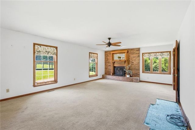 20208 S Bridle Lane, Peculiar, MO 64078