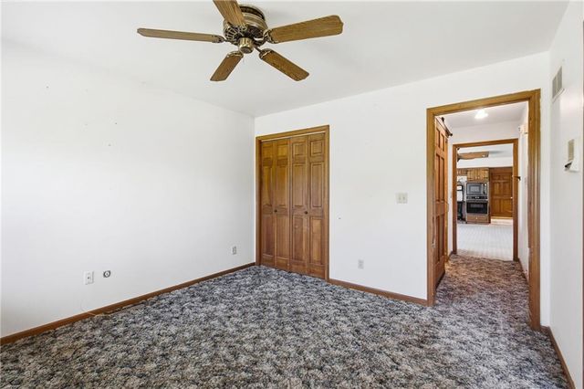 20208 S Bridle Lane, Peculiar, MO 64078