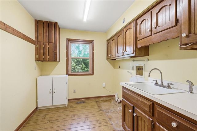 20208 S Bridle Lane, Peculiar, MO 64078