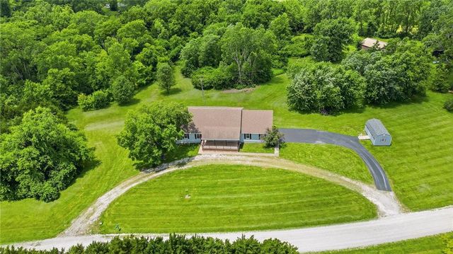 20208 S Bridle Lane, Peculiar, MO 64078