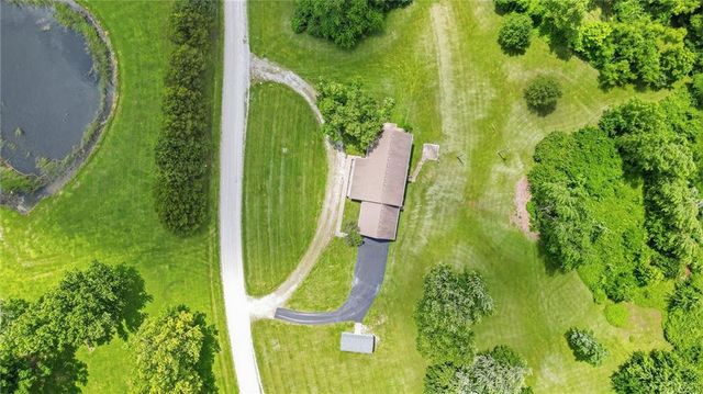 20208 S Bridle Lane, Peculiar, MO 64078