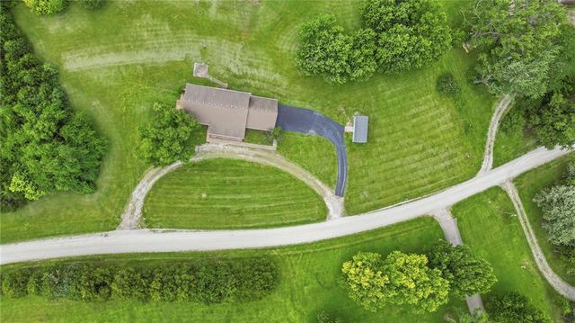 20208 S Bridle Lane, Peculiar, MO 64078