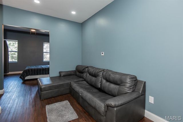 3436 Pennsylvania Avenue, St Louis, MO 63118