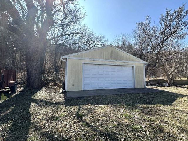 561 Zeandale, Manhattan, KS 66502