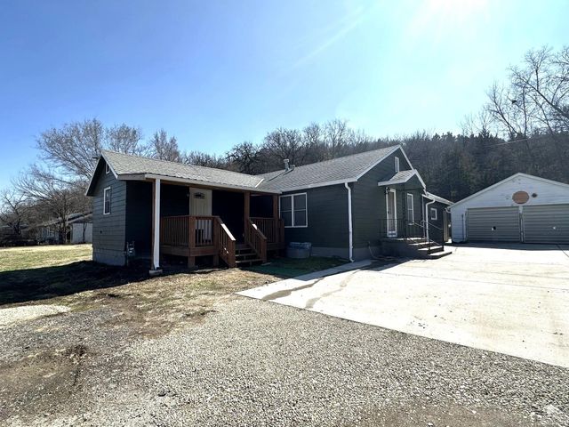 561 Zeandale, Manhattan, KS 66502