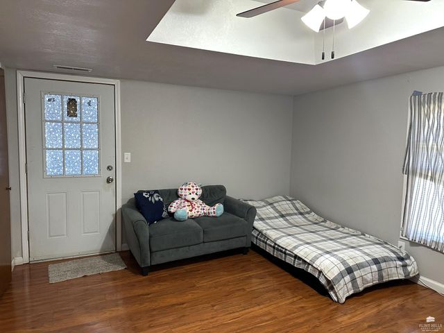 561 Zeandale, Manhattan, KS 66502