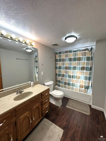 561 Zeandale, Manhattan, KS 66502