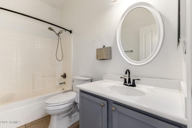 2645 S SOUTHWIND Drive, Gilbert, AZ 85295