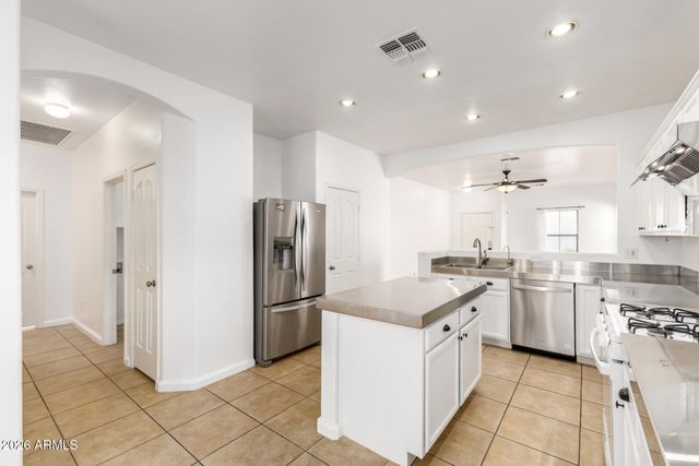 2645 S SOUTHWIND Drive, Gilbert, AZ 85295