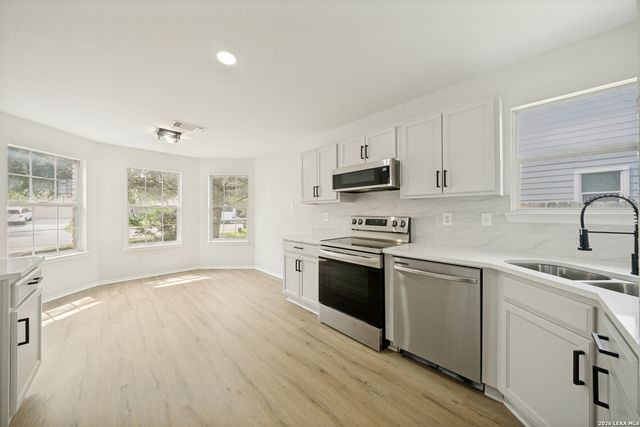 2864 SEASCAPE LN, New Braunfels, TX 78130