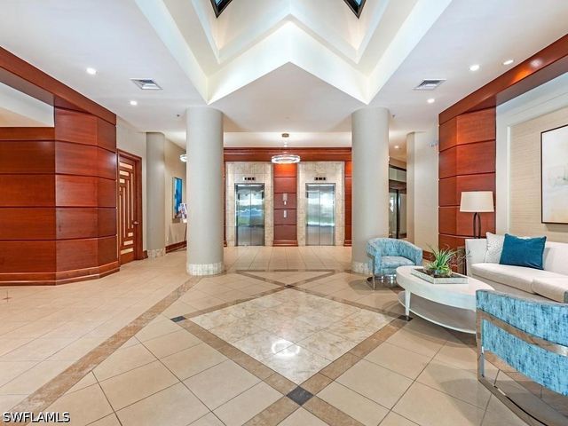 4551 Gulf Shore BLVD N 606, Naples, FL 34103