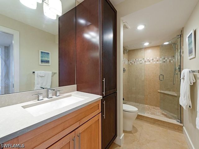 4551 Gulf Shore BLVD N 606, Naples, FL 34103