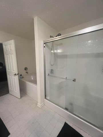 836 Saddle Avenue, Pataskala, OH 43062