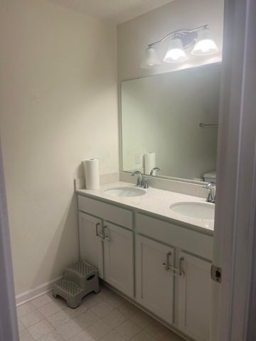 836 Saddle Avenue, Pataskala, OH 43062